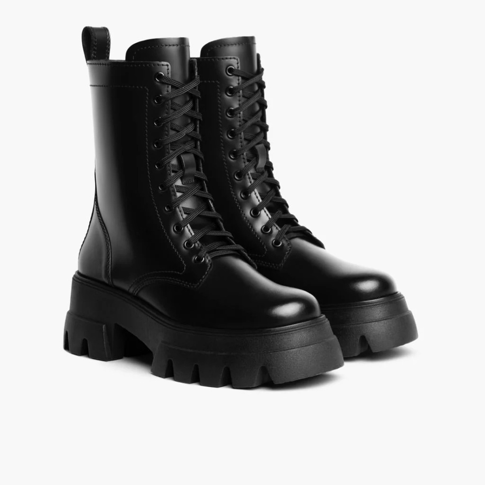 Thursday boot company dynasty
